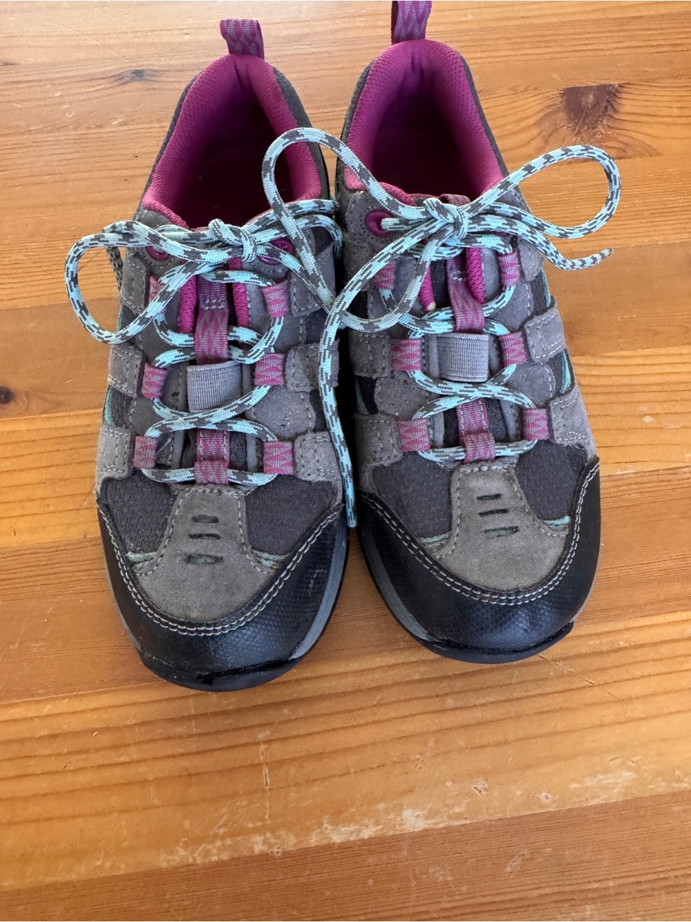 L.L. Bean Kids Trail Model Hikers Low Sneakers in Gray, Pink and Light Blue